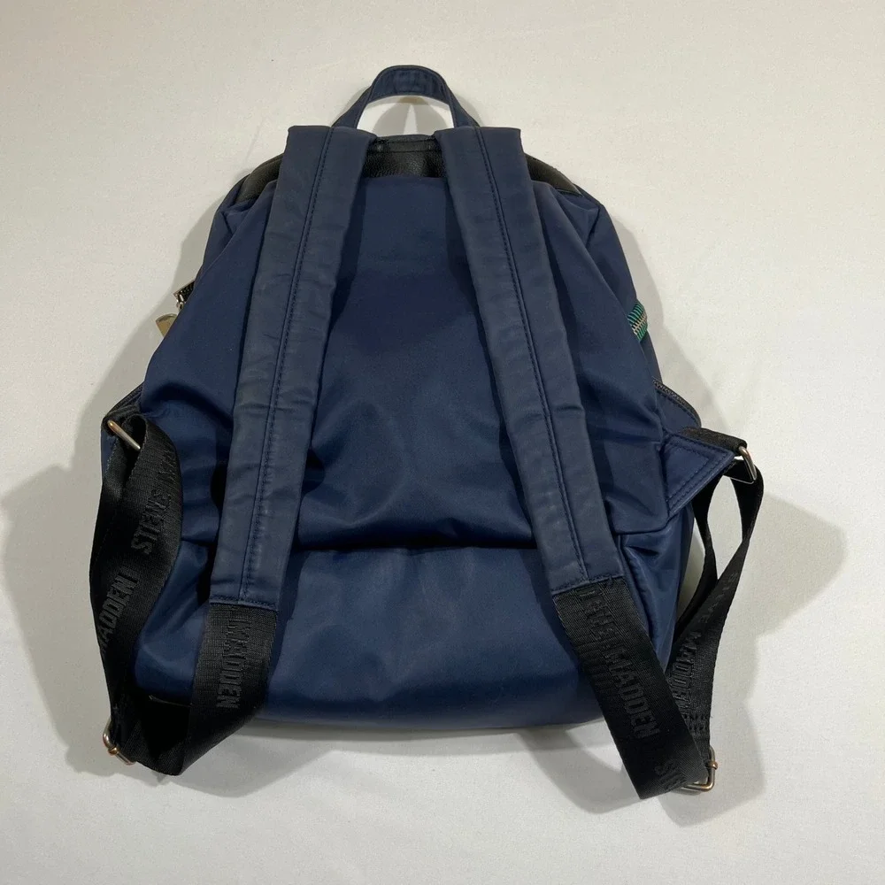 Steve Madden Backpack Womens Medium Navy Blue Quilted Nylon Zipper Detail